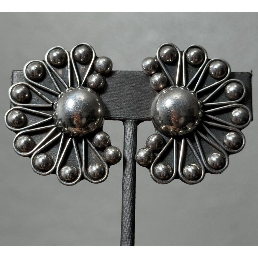 Vintage Taxco Mexico Sterling Silver Clip On Earrings